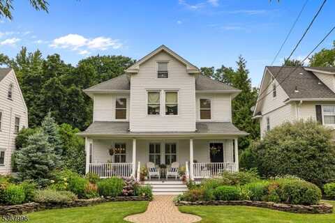 25 Glenbrook Rd, Plainsboro, NJ 07950