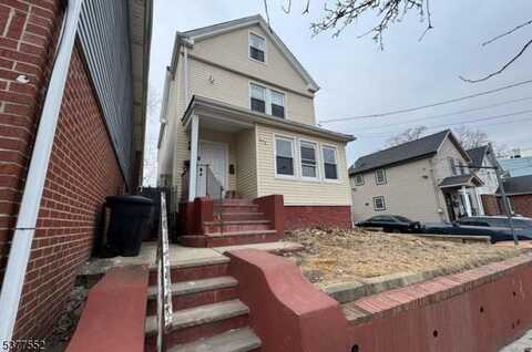 572 Christopher St, Orange, NJ 07050