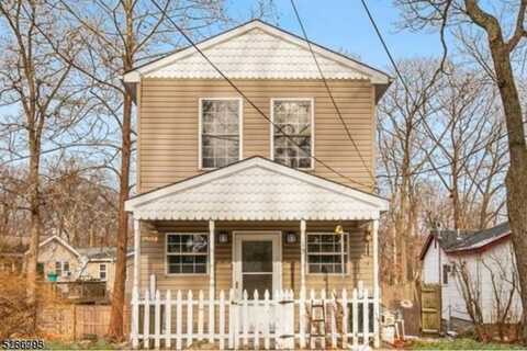 13 Rutgers Way, Hopatcong, NJ 07843
