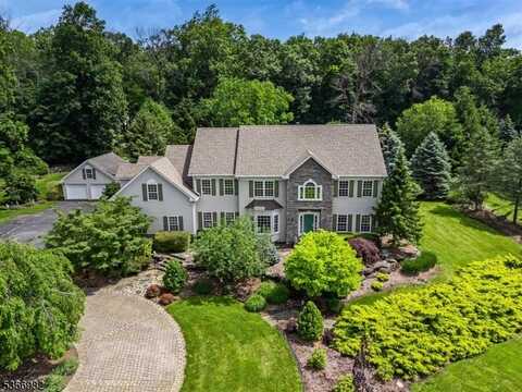 6 Woodfield Rd, Kearny, NJ 07821