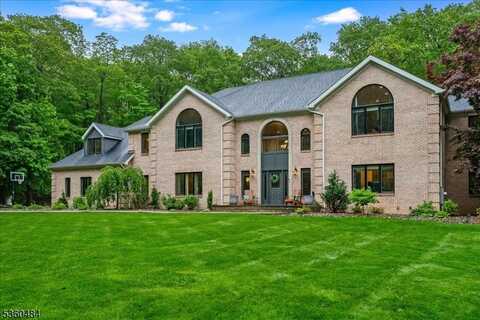 95 Underrock Rd, Sparta, NJ 07871