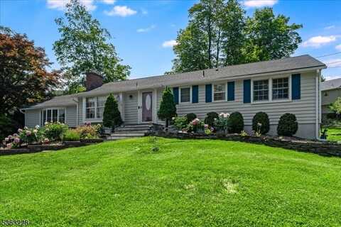 86 Summit Rd, Sparta, NJ 07871