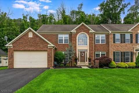40 Primrose Ln, Sparta, NJ 07871