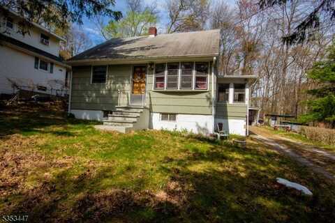 906 Upper Dr, Stillwater, NJ 07860