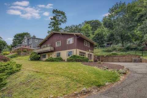 43 Maple Pkwy, Sparta, NJ 07871