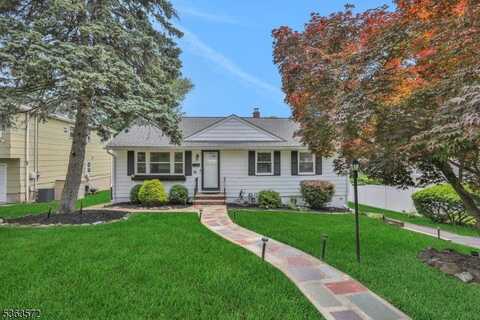 18 Fundus Rd, West Orange, NJ 07052
