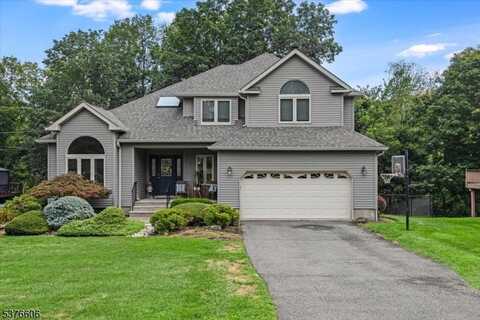 5 W Elro Dr, Jefferson Twp., NJ 07438