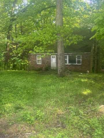 14 Hubert Dr, Vernon, NJ 07422
