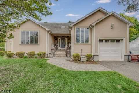 34 Hunter St, Roxbury Township, NJ 07876