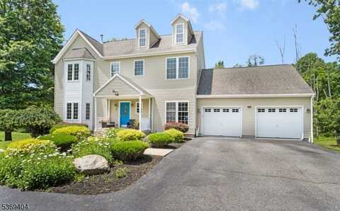 4 Telfer Dr, Vernon, NJ 07418
