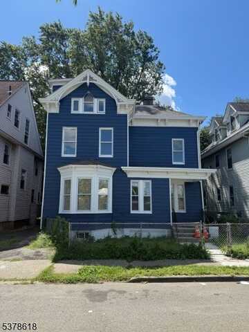 15 Winthrop Ter, East Orange, NJ 07018