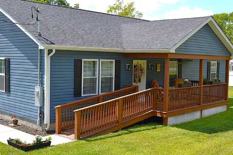 224 McCloud Rd, White Sulphur Springs, WV 24986