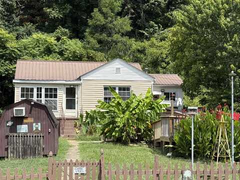 1536 Harvey Road, Huntington, WV 25701