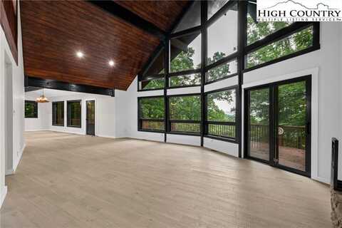 600 Wards Branch Road, Sugar Grove, NC 28679