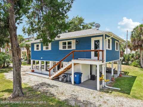 10581 Pine Island Drive, Weeki Wachee, FL 34607