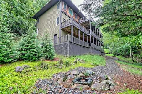 160 Ridgepole Dr, Sky Valley, GA 30537