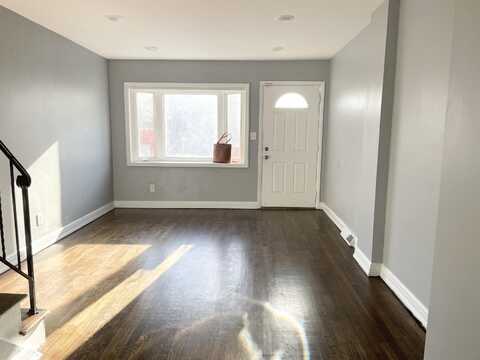 8 VAN NOSTRAND AVE, JC, Bergen-Lafayett, NJ 07305