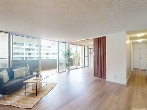 1561 Kanunu Street, Honolulu, HI 96814