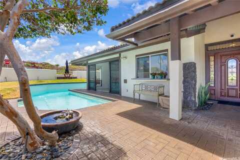 7704 Kalohelani Place, Honolulu, HI 96825