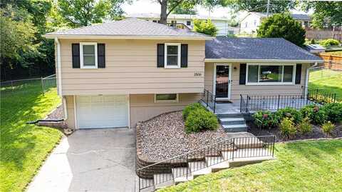3506 E Lantern Lane, Saint Joseph, MO 64506