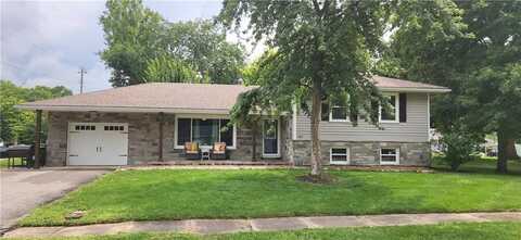 101 S 8th Street, Louisburg, KS 66053