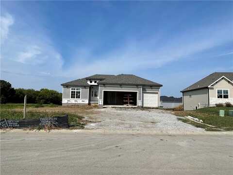 12146 N Tracy Avenue, Kansas City, MO 64165
