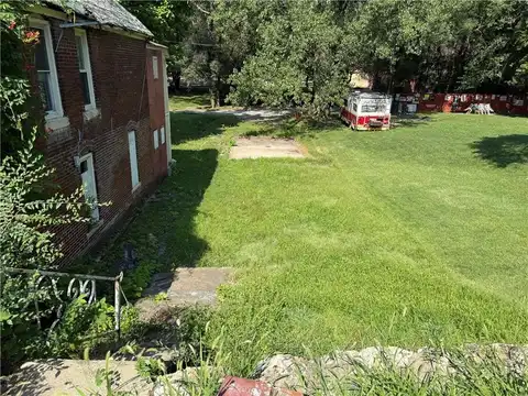 2018 Summit Street, Kansas City, MO 64108