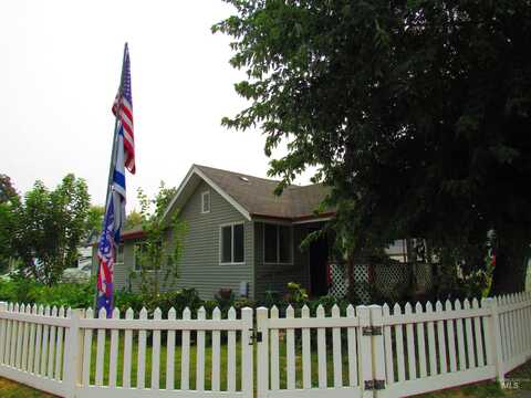 601 12th St., Clarkston, WA 99403