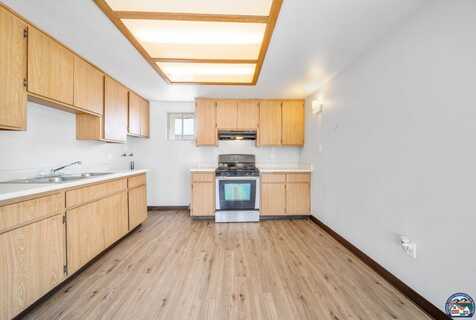 694 Stanley Pl, Brawley, CA 92227