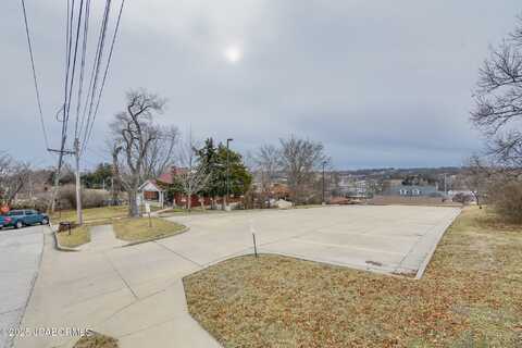 2003 ST MARYS BOULEVARD, Jefferson City, MO 65109