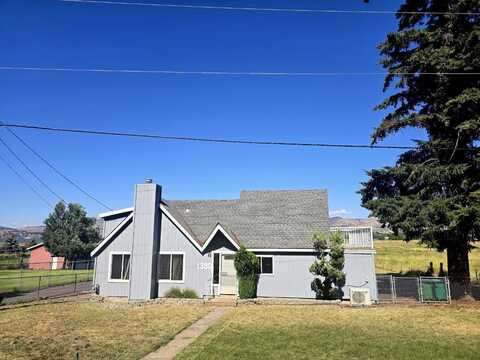 1390 Lakeshore Drive, Klamath Falls, OR 97601