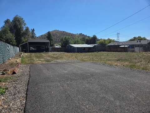 4648 Cleveland Avenue, Klamath Falls, OR 97601