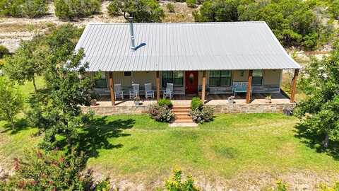 1079 CR 357, Utopia, TX 78884