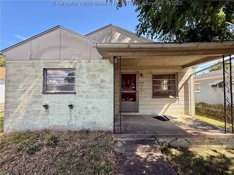 2242 Harrison Avenue, Saint Albans, WV 25177