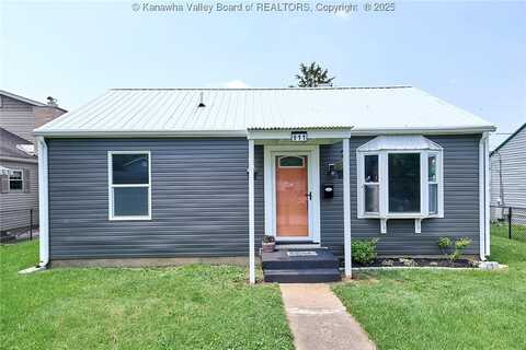911 Dupont Avenue, Nitro, WV 25143