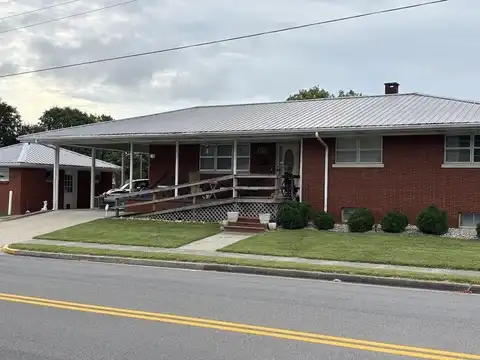 102 Main Street, Russell Springs, KY 42642