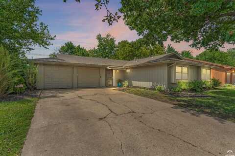 1037 Holiday Drive, Lawrence, KS 66049