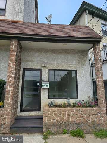 147 W LANCASTER AVE, DOWNINGTOWN, PA 19335