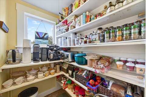 969 KINZLEY CT, Staunton, VA 24401