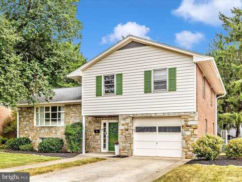 703 WYNGATE DR, FREDERICK, MD 21701