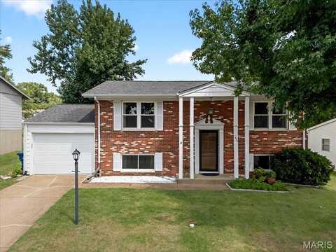 1857 San Pedro Lane, Fenton, MO 63026