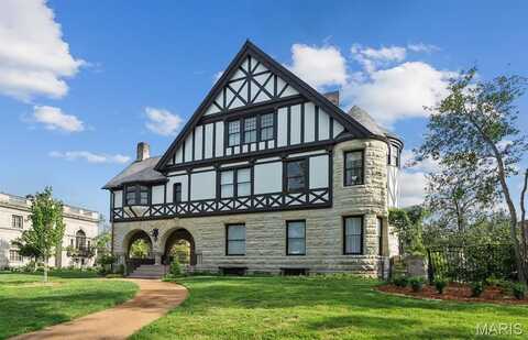 29 Portland Place, Saint Louis, MO 63108