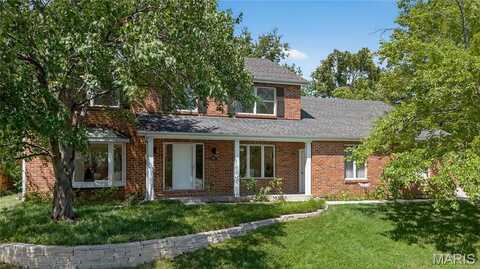 12321 Ballas Estates Drive, Des Peres, MO 63131