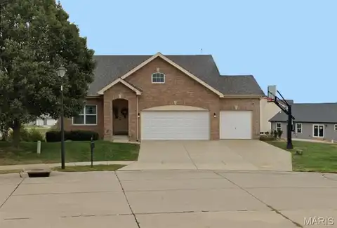 663 Landolakes Circle, Belleville, IL 62220
