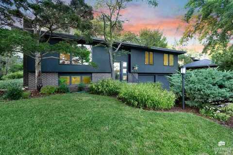 225 Drake Drive, Manhattan, KS 66503