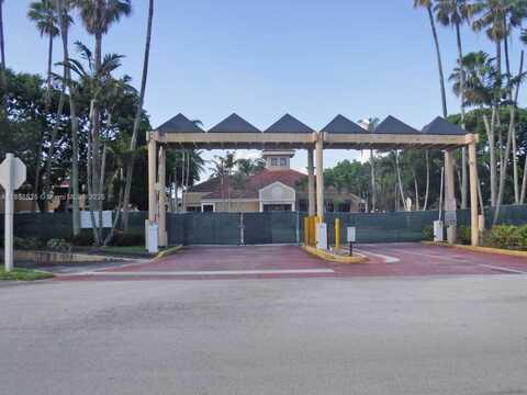 420 SW 83rd Way, Pembroke Pines, FL 33025