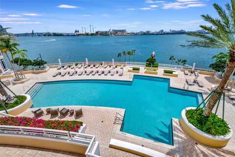 848 Brickell Key Dr, Miami, FL 33131