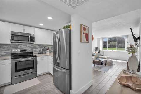 9431 Live Oak Pl, Davie, FL 33324