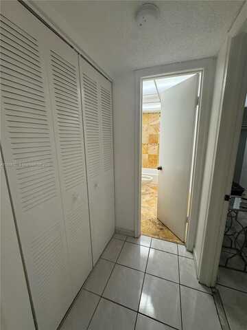 10000 NW 80th Ct, Hialeah Gardens, FL 33016