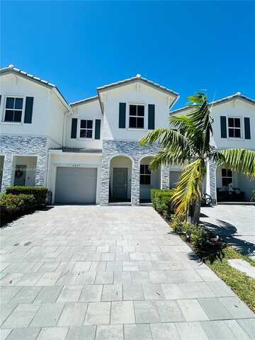 2617 SE 10th St, Homestead, FL 33035